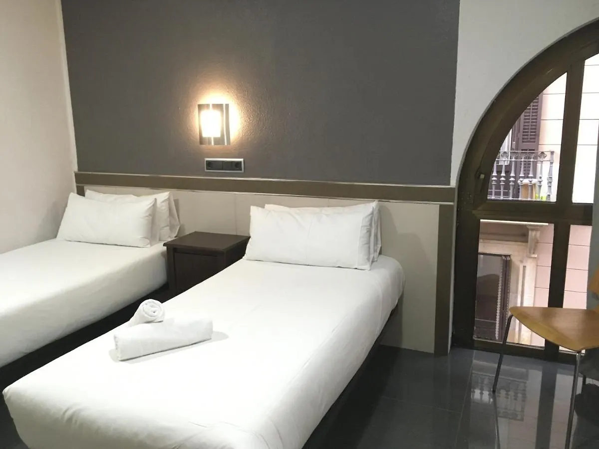 ** Konukevi Hostal Levante Barselona İspanya