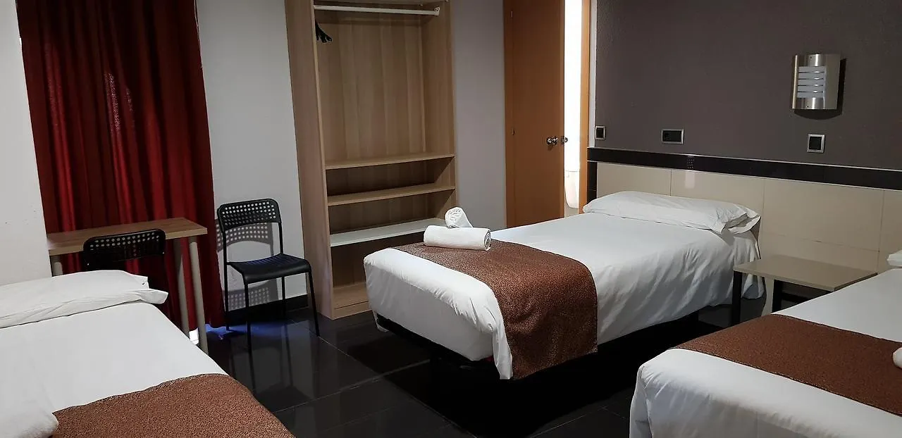 Konukevi Hostal Levante Barselona